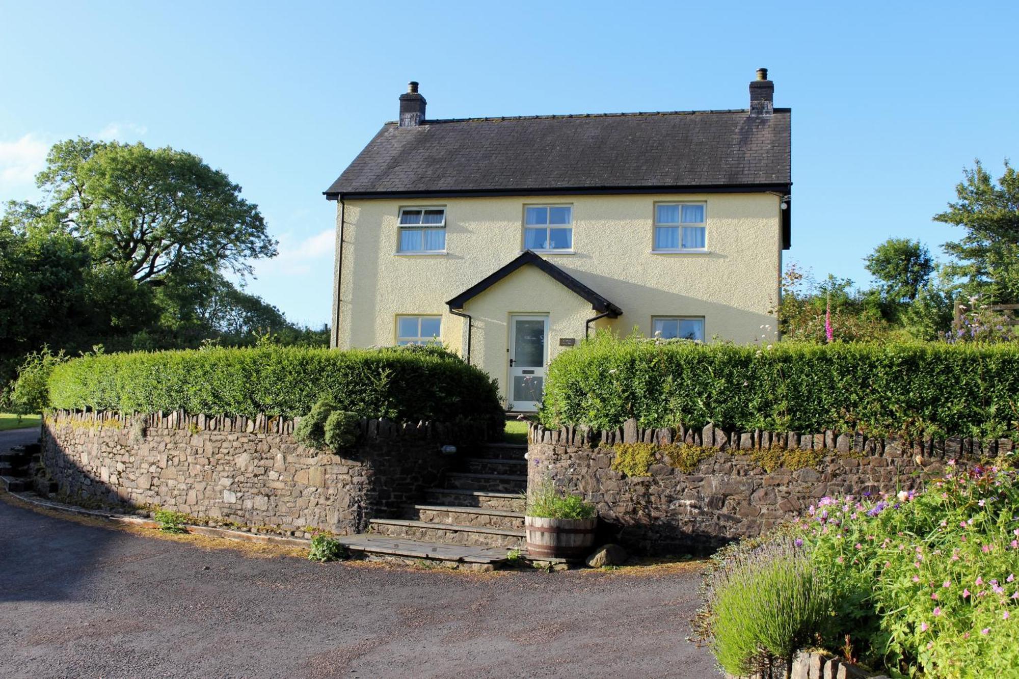 Treberfedd Farm Cottages And Cabins Lampeter Exterior foto